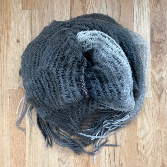 Missoni gray and white wool blend scarf - Picture 9 of 10